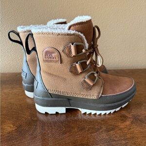 Sorel Women’s Brown Sherpa-Lined Winter Boots